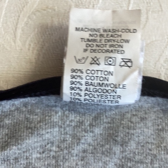 Hard Rock Cafe Orlando long sleeve gray t-shirt, size Medium. Never worn. NWOT - Picture 9 of 13